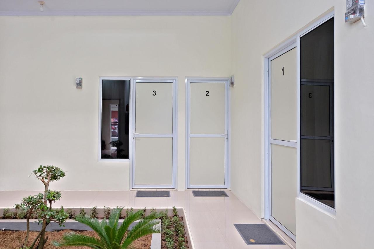 Homestay Danesti Syariah Near Bandara Sultan Hasanuddin Makassar Dış mekan fotoğraf